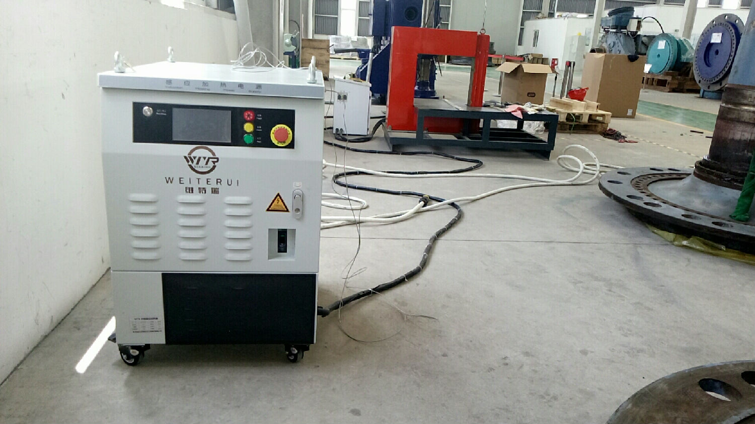 工频感应加热器.jpg 工频感应加热器.jpg